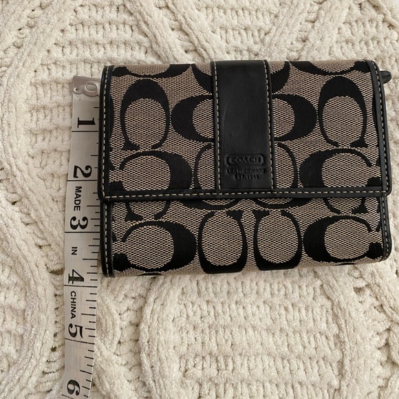 COPY - Coach Wallet Trifold - Picture 6 of 13